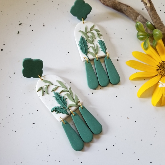 Handcrafted polymer clay earrings - Picture 4 of 5